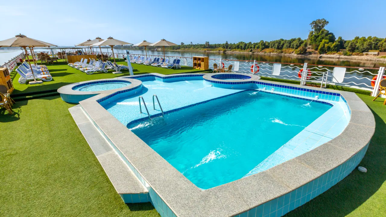 رحلة الباخرة شاتو لافاييت